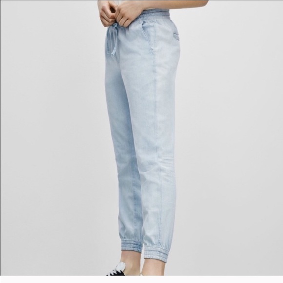 Aritzia Light Jean Joggers - Picture 1 of 2